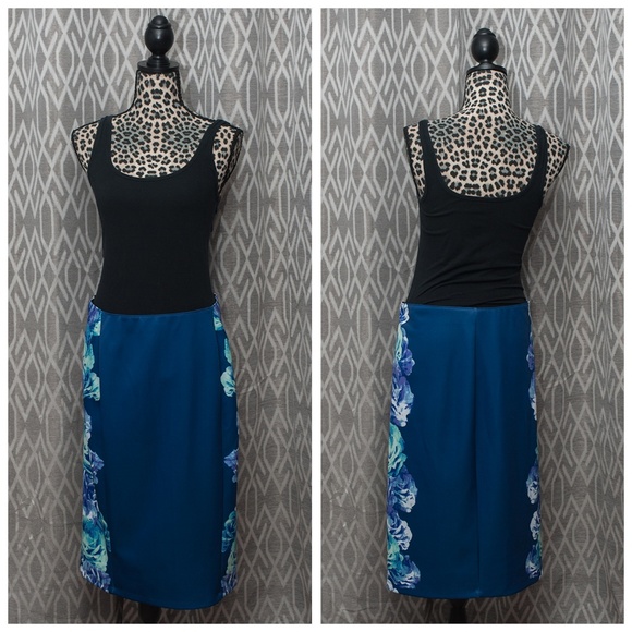 Apt. 9 Scuba Pencil Skirt Blue Flower Print Large - Picture 2 of 2